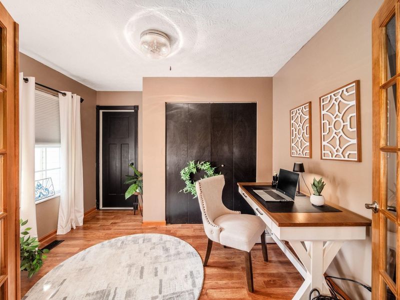 546 Dowling Avenue, Ashville, OH 43103 Photo 5