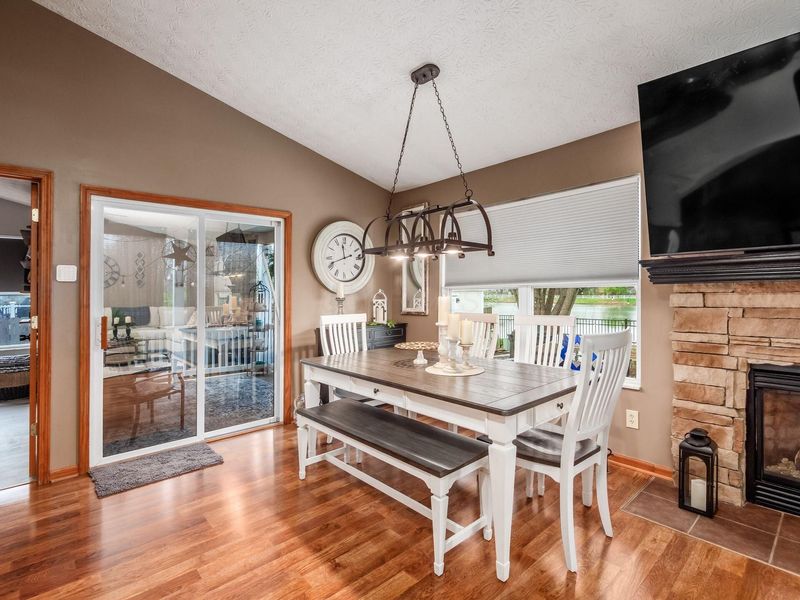 546 Dowling Avenue, Ashville, OH 43103 Photo 9