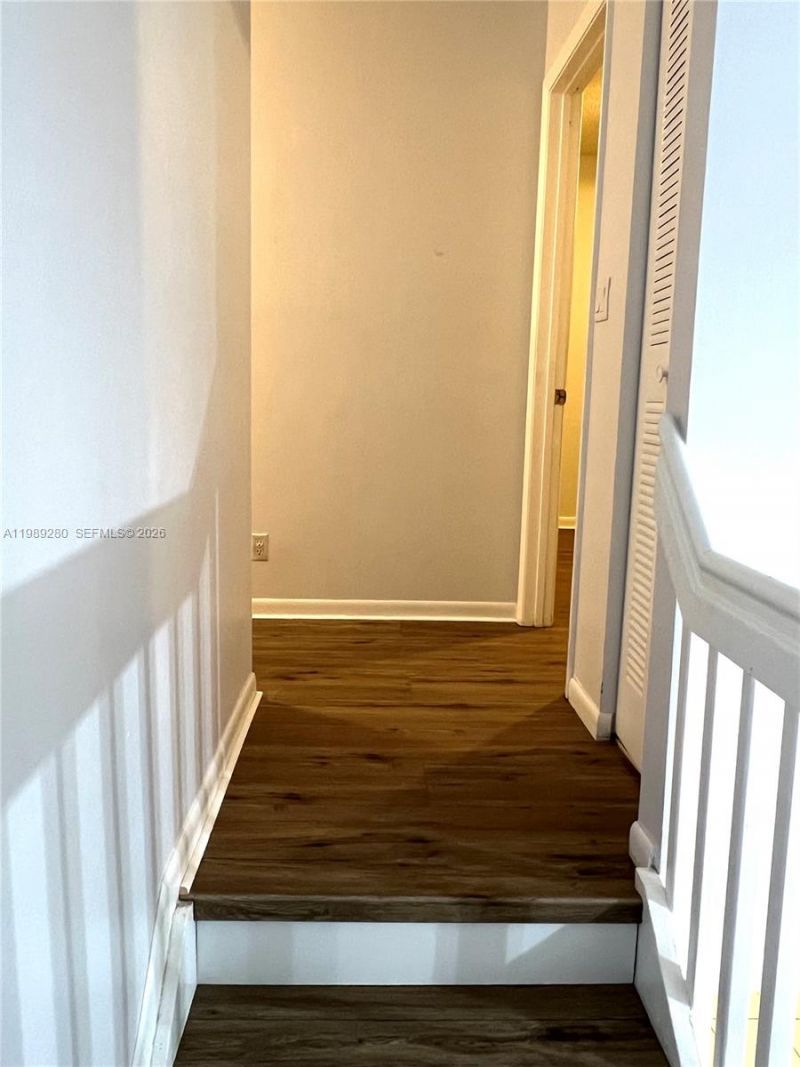 543 Racquet Club Rd , Unit 33, Weston, FL 33326 Photo