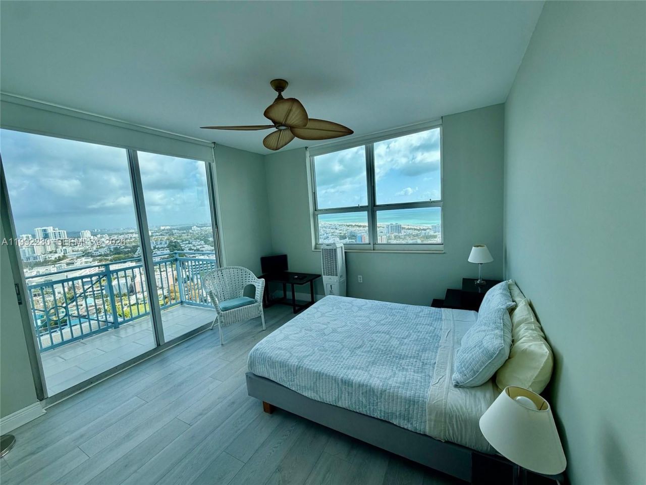 90 Alton Rd, Unit PH3309, Miami Beach, FL 33139 Photo