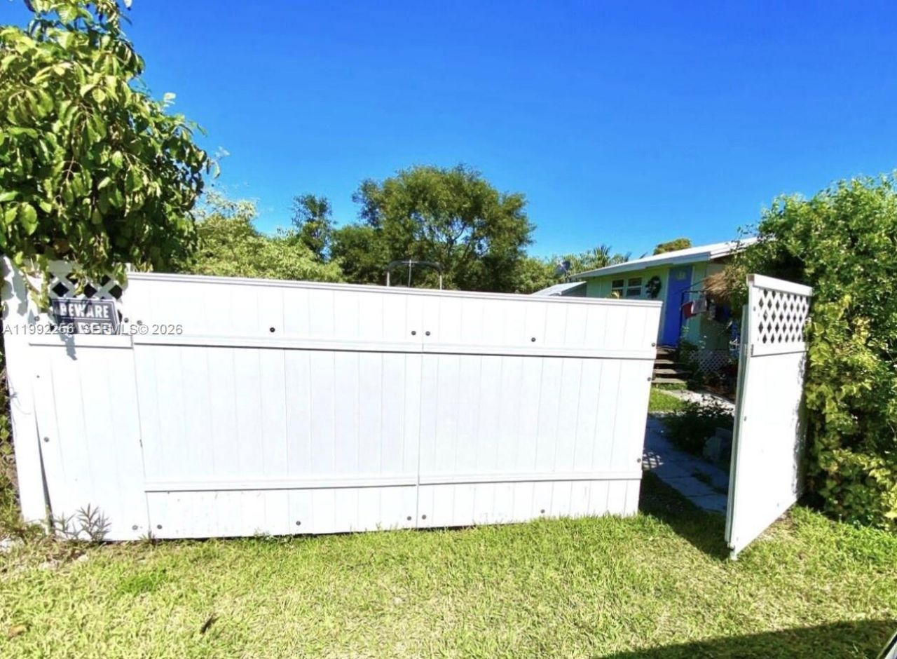 28177 Julia Ave , Torch Key, FL 33042 Photo