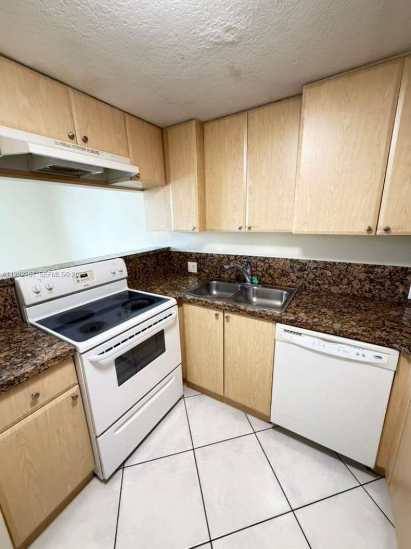 12625 SW 91st St, Unit 209, Miami, FL 33186 Photo