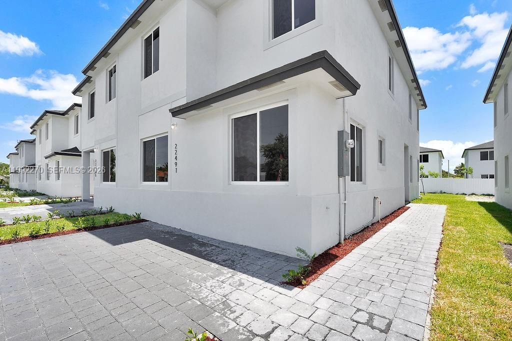 22431 SW 125 Ave , Unit 19B, Miami, FL 33033 Photo