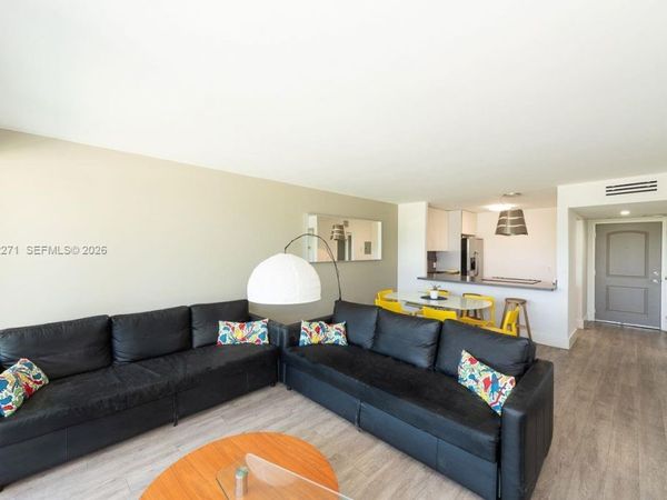 100 Bayview Dr, Unit 210, Sunny Isles Beach, FL 33160