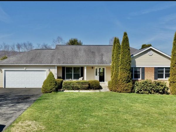 277 E Bailey Rd, Lewisburg, WV 24901