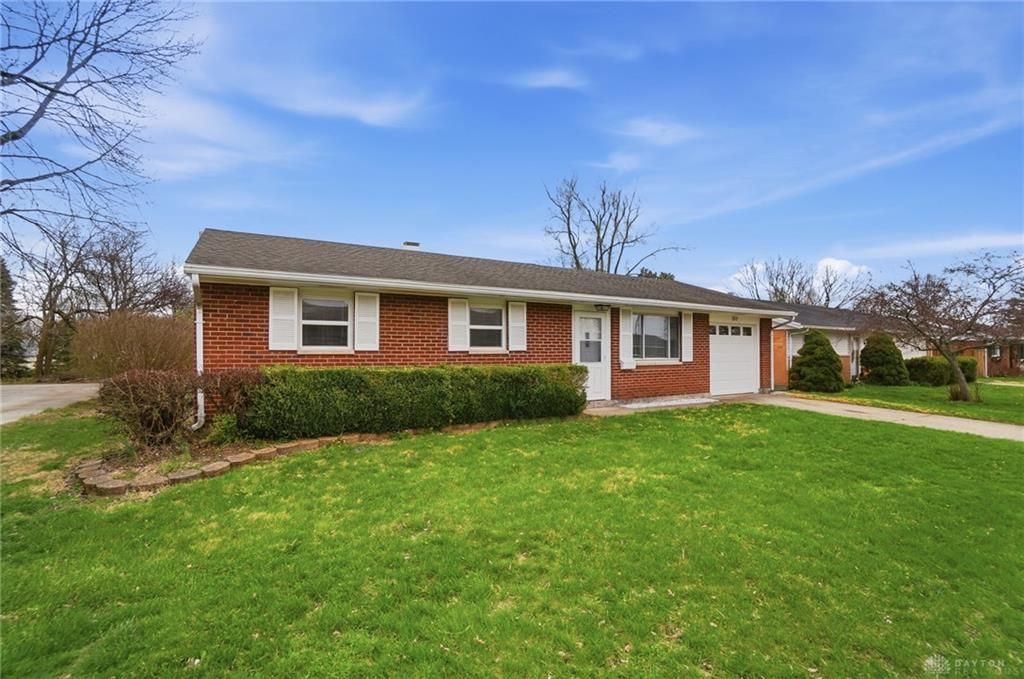 317 Mumford Drive, Troy, OH 45373 Main Photo