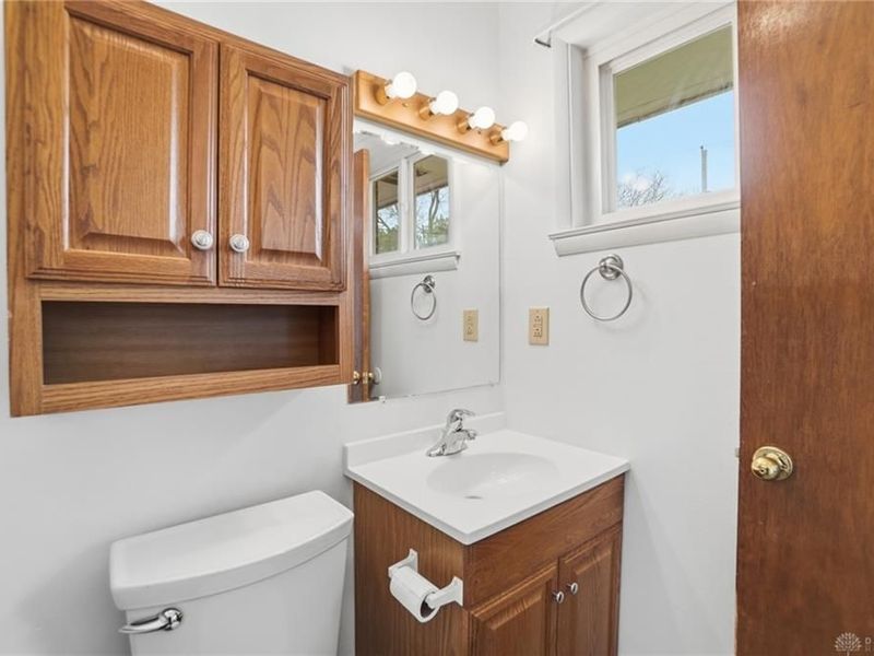 317 Mumford Drive, Troy, OH 45373 Photo 13