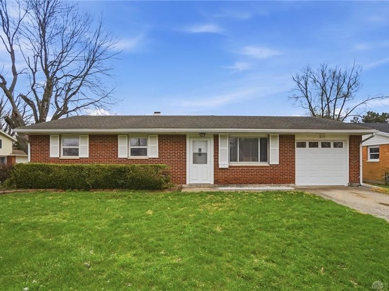 317 Mumford Drive, Troy, OH 45373 Photo 2