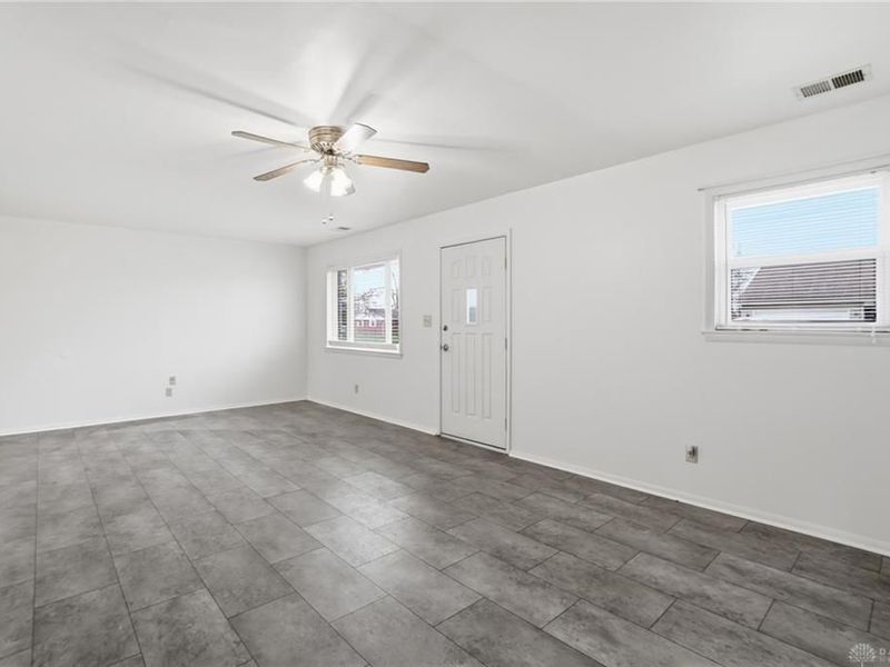 317 Mumford Drive, Troy, OH 45373 Photo 5