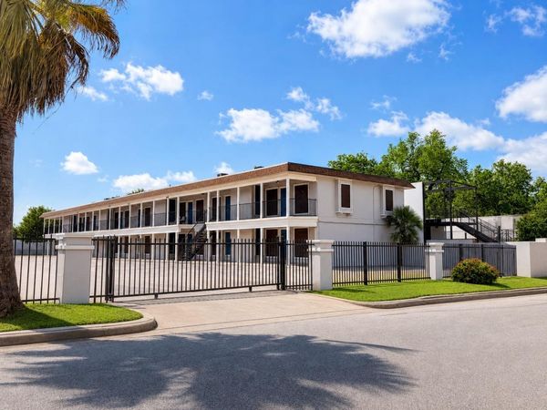 4709 Harmon Ave, Unit 420, Austin, TX 78751