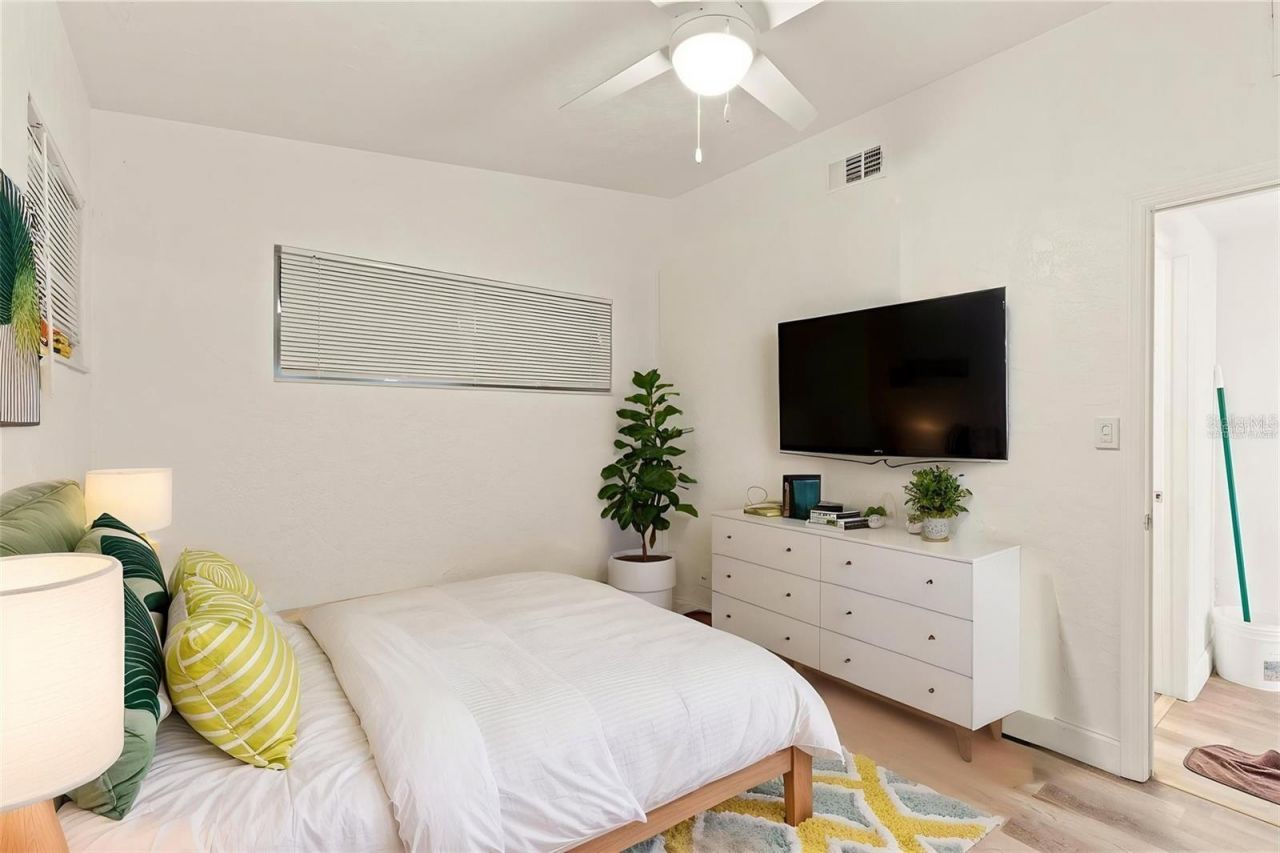 4821 Elfrida Avenue, Sarasota, FL 34235 Photo