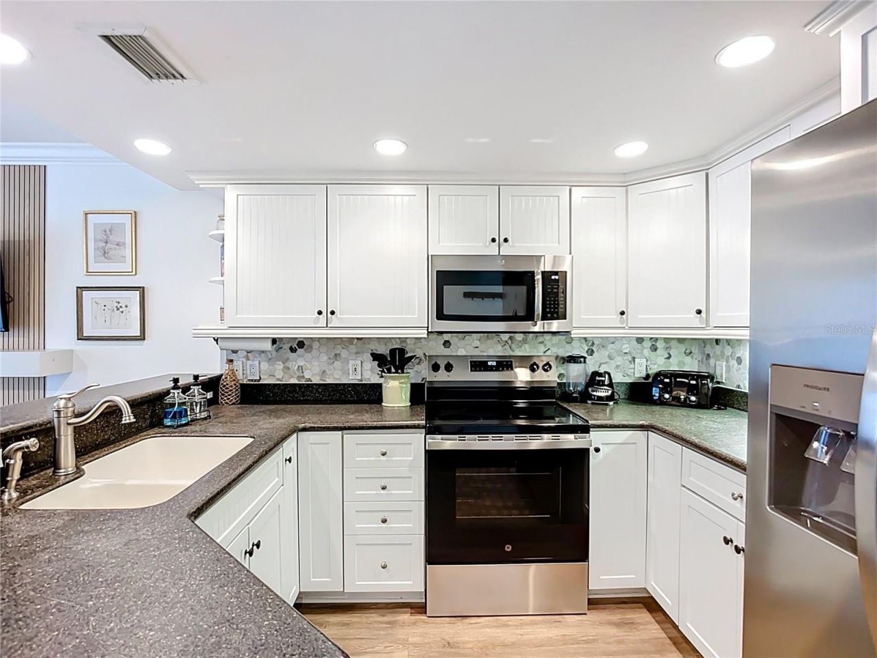 3100 Gulf Drive , Unit 2, Holmes Beach, FL 34217 Photo