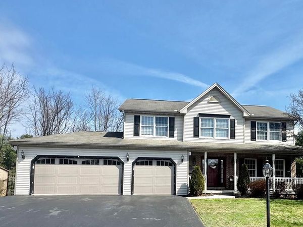 381 BENYOU LANE, NEW CUMBERLAND, PA 17070