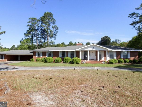 203 1st Street E, Arabi, GA 31712