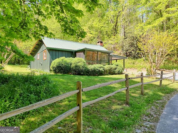 138 Taylors Chapel Road, Rabun Gap, GA 30568
