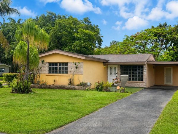 6600 Allen Street, Hollywood, FL 33024
