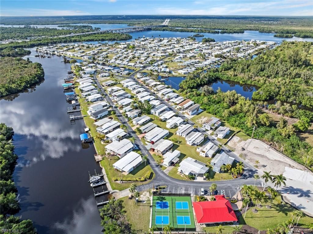 209 Sun Cir, Fort Myers, FL 33905 Photo