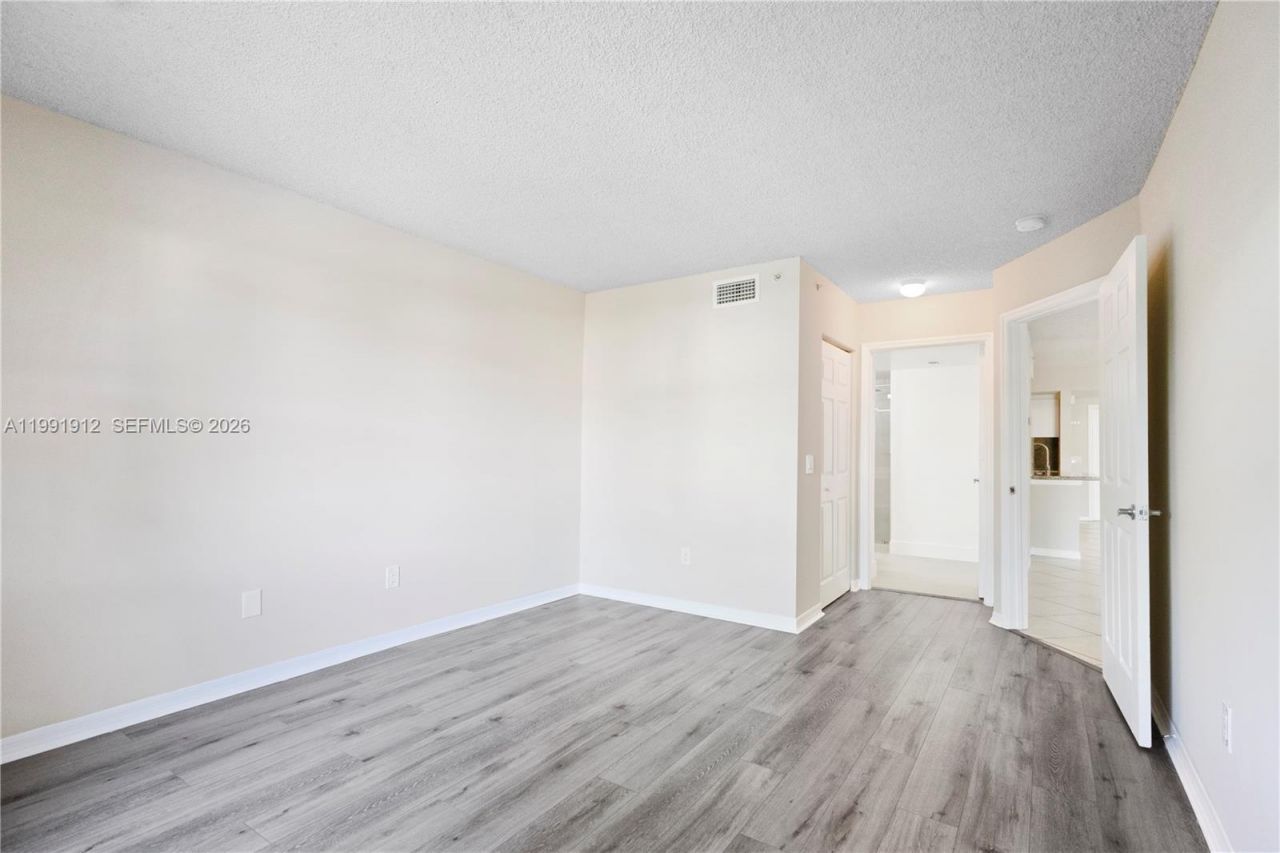 9615 NW 1st Ct , Unit 10-204, Pembroke Pines, FL 33024 Photo