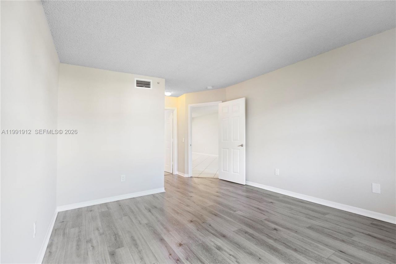 9615 NW 1st Ct , Unit 10-204, Pembroke Pines, FL 33024 Photo