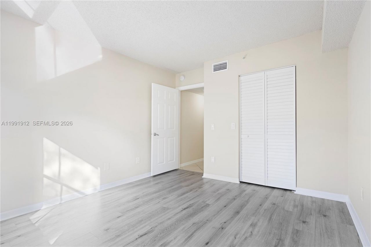 9615 NW 1st Ct , Unit 10-204, Pembroke Pines, FL 33024 Photo