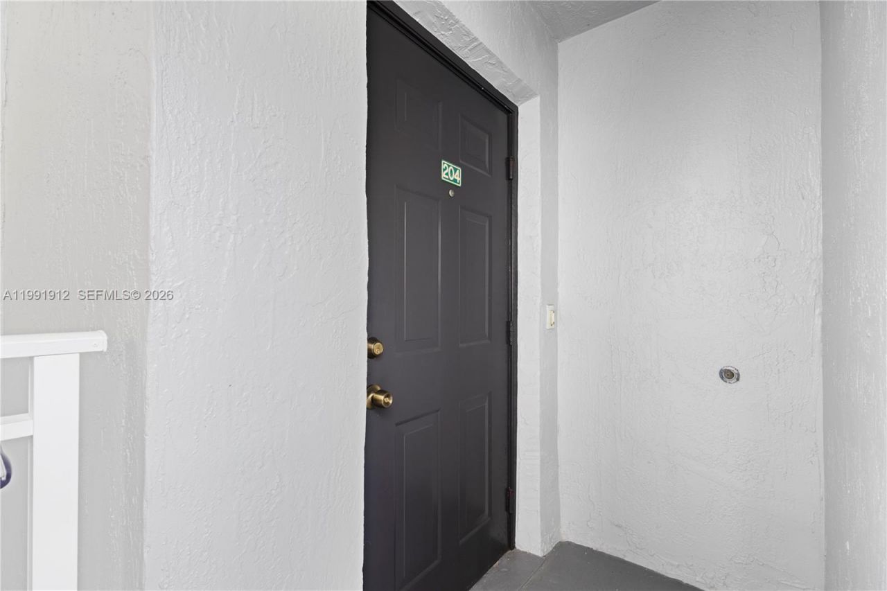 9615 NW 1st Ct , Unit 10-204, Pembroke Pines, FL 33024 Photo