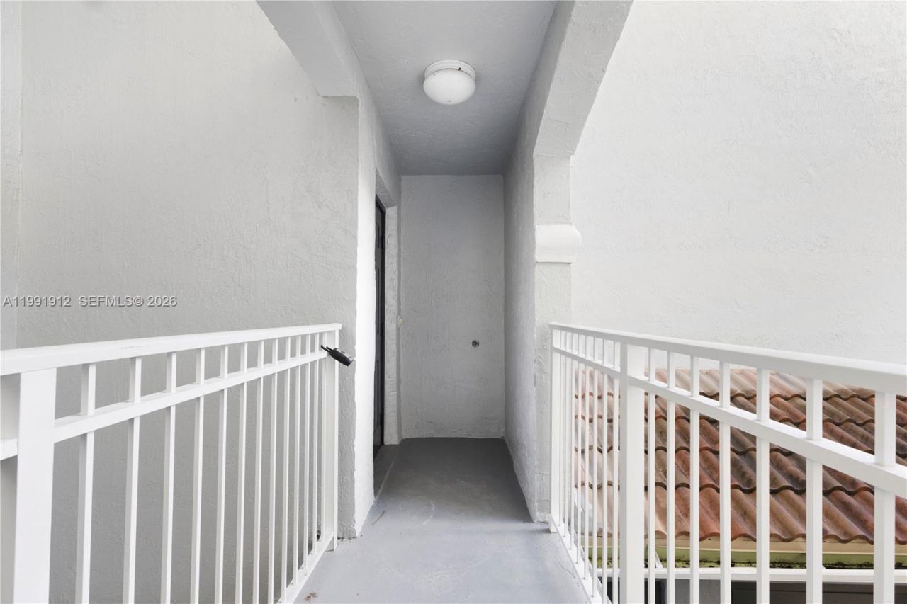 9615 NW 1st Ct , Unit 10-204, Pembroke Pines, FL 33024 Photo