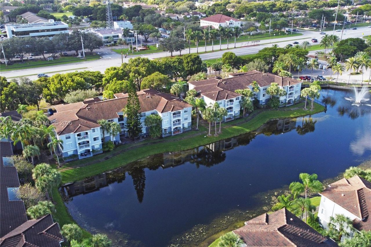 9615 NW 1st Ct , Unit 10-204, Pembroke Pines, FL 33024 Photo