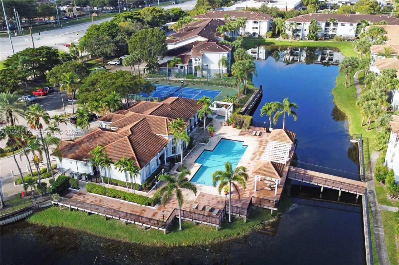 9615 NW 1st Ct , Unit 10-204, Pembroke Pines, FL 33024 Photo