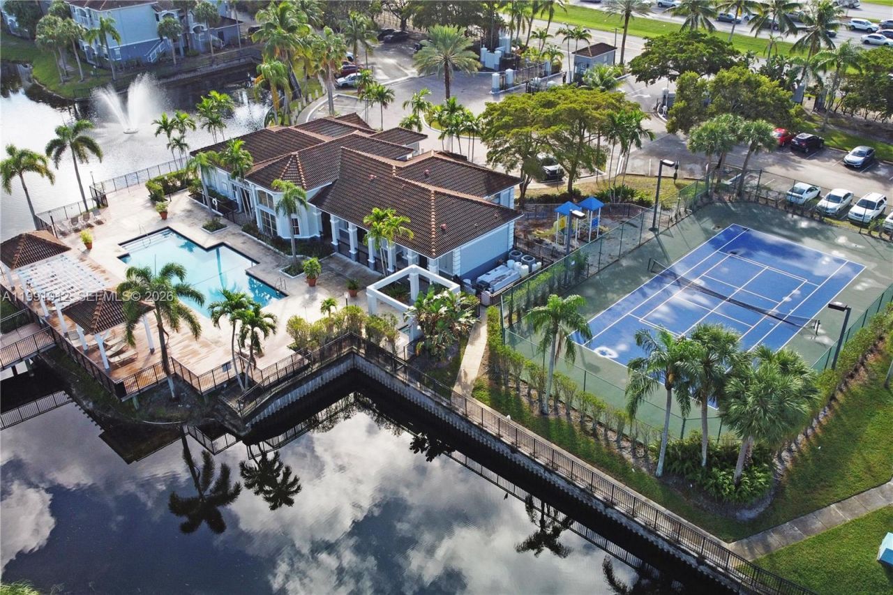 9615 NW 1st Ct , Unit 10-204, Pembroke Pines, FL 33024 Photo