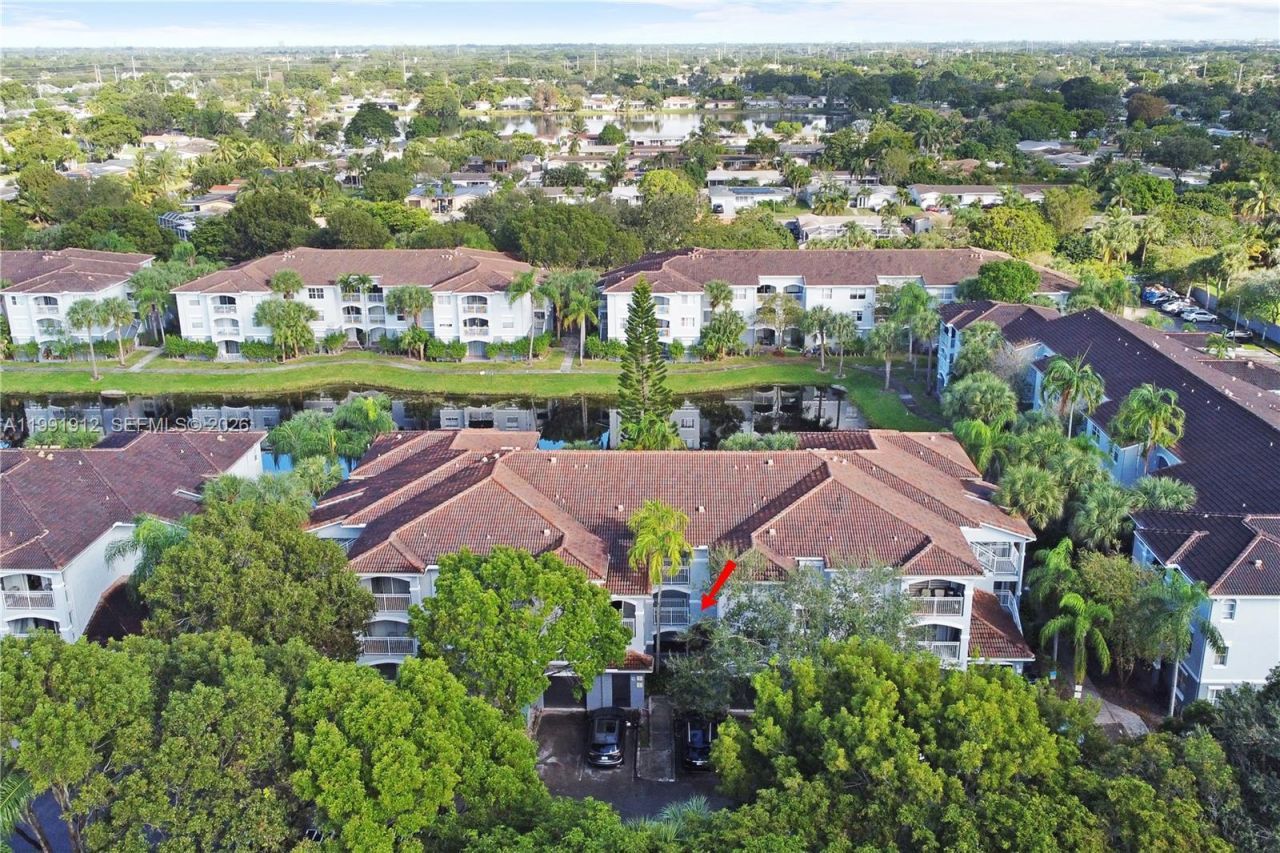 9615 NW 1st Ct , Unit 10-204, Pembroke Pines, FL 33024 Photo