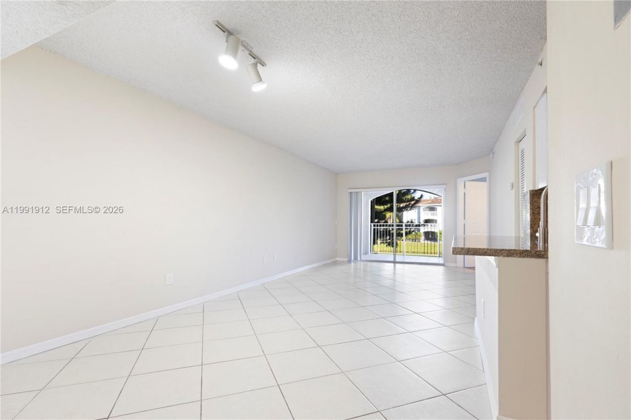 9615 NW 1st Ct , Unit 10-204, Pembroke Pines, FL 33024 Photo