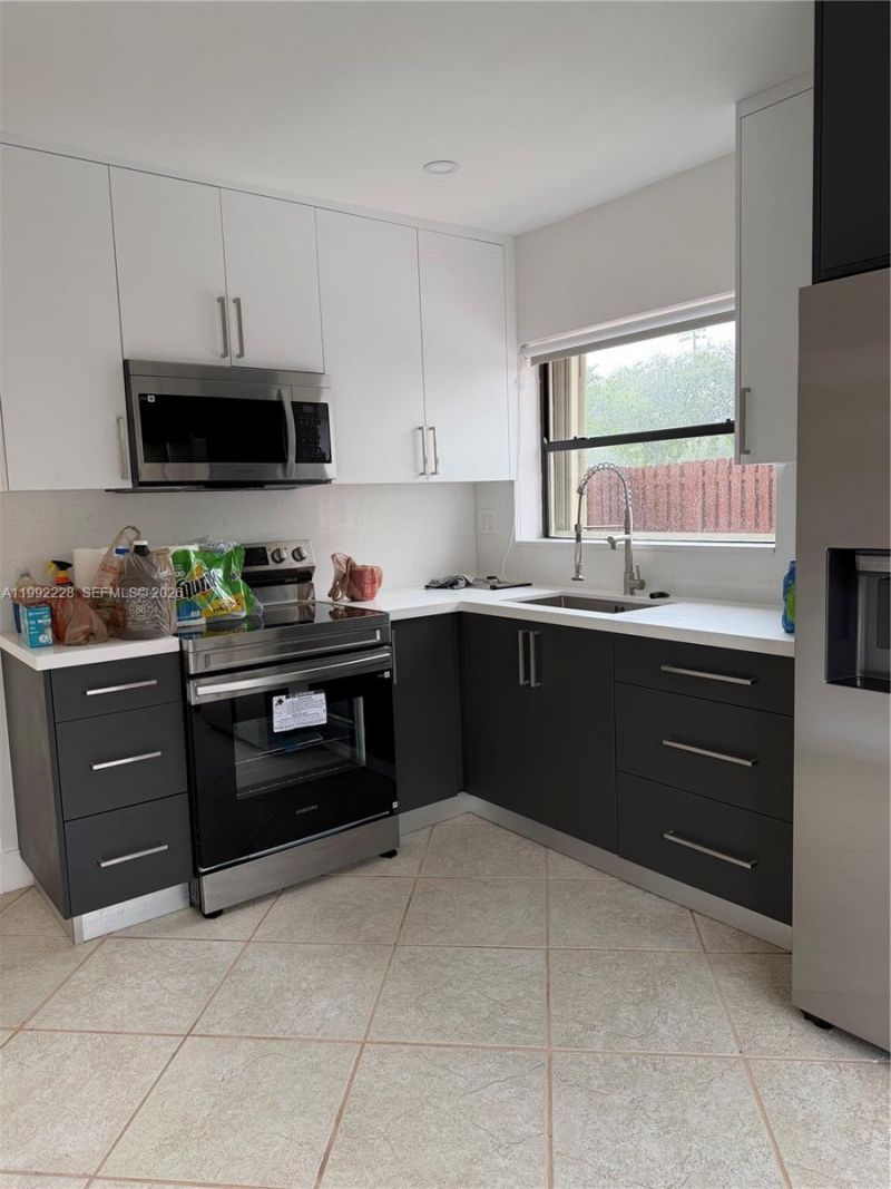 9853 NW 4th Ter, Unit 9853, Miami, FL 33172 Photo