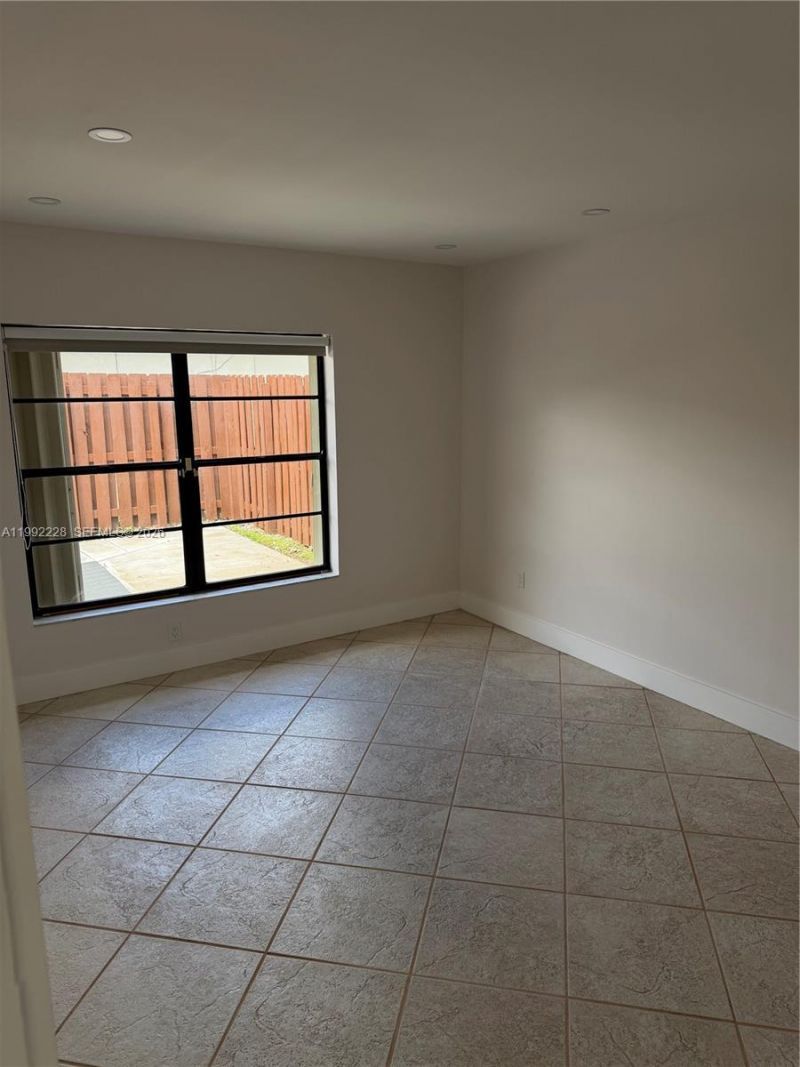 9853 NW 4th Ter, Unit 9853, Miami, FL 33172 Photo