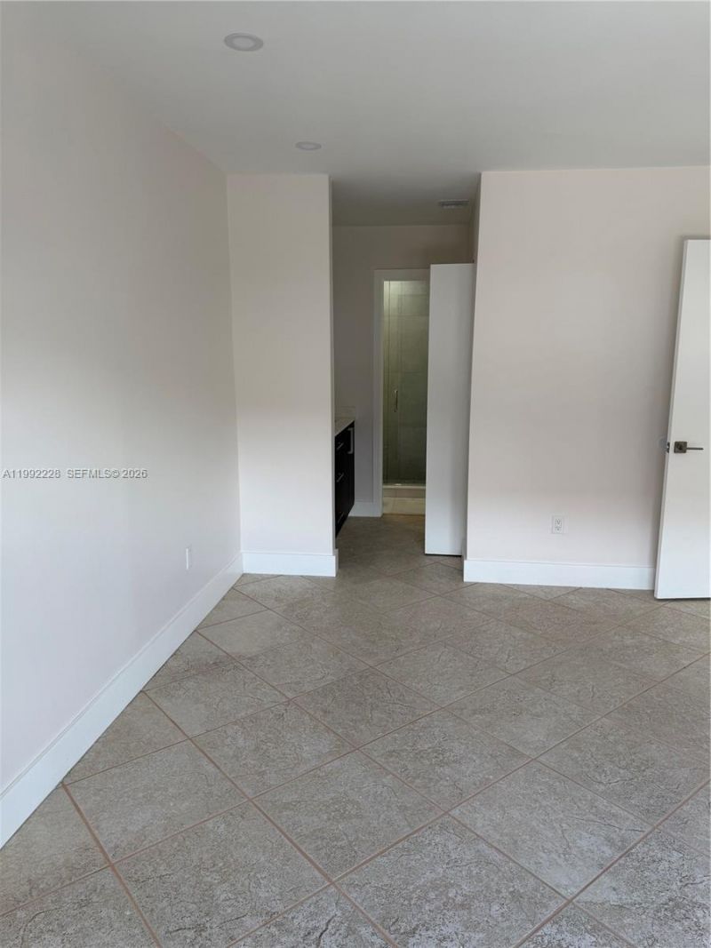 9853 NW 4th Ter, Unit 9853, Miami, FL 33172 Photo