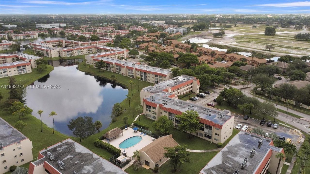 2651 E Sunrise Lakes Dr , Unit 104, Sunrise, FL 33322 Photo