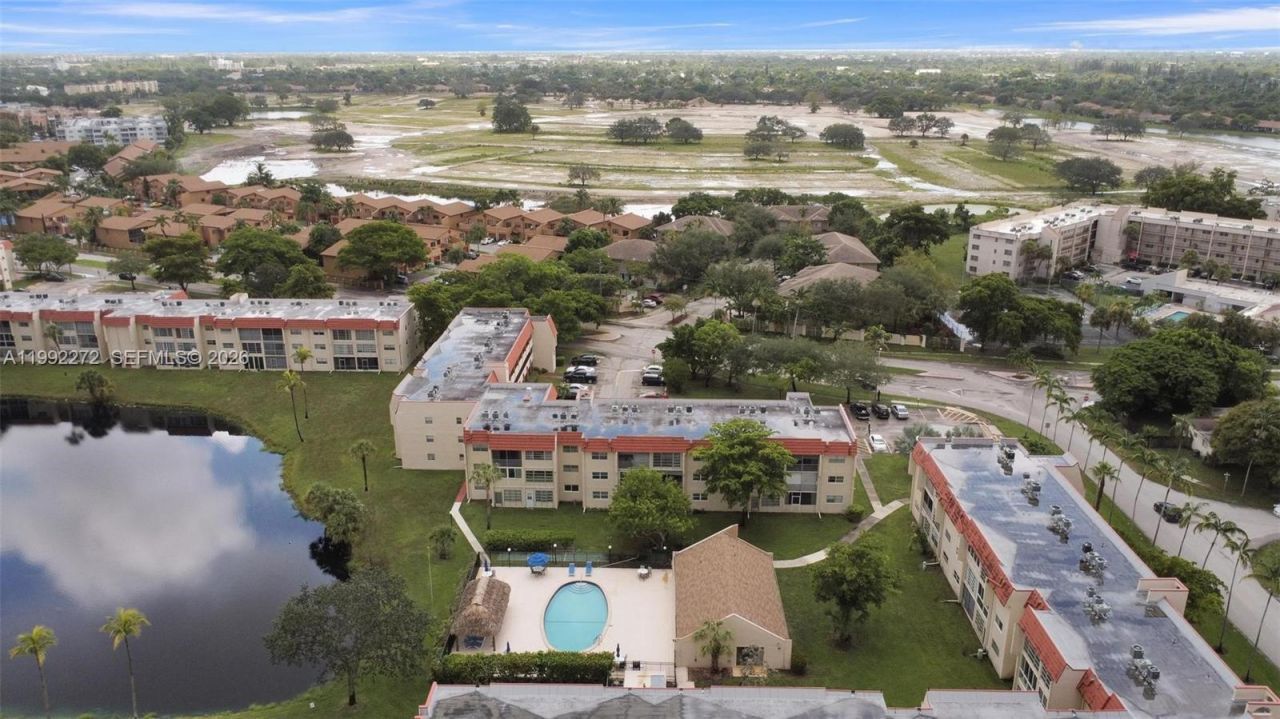 2651 E Sunrise Lakes Dr , Unit 104, Sunrise, FL 33322 Photo