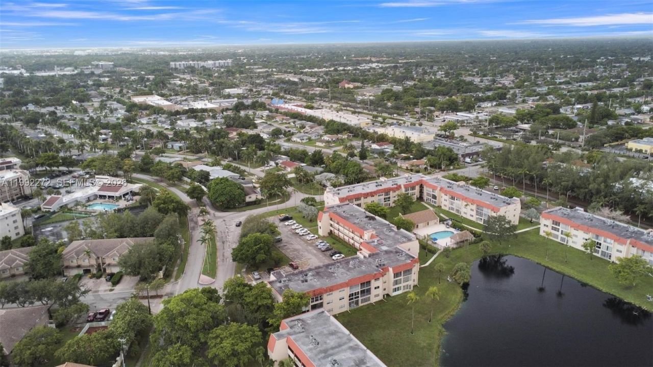 2651 E Sunrise Lakes Dr , Unit 104, Sunrise, FL 33322 Photo