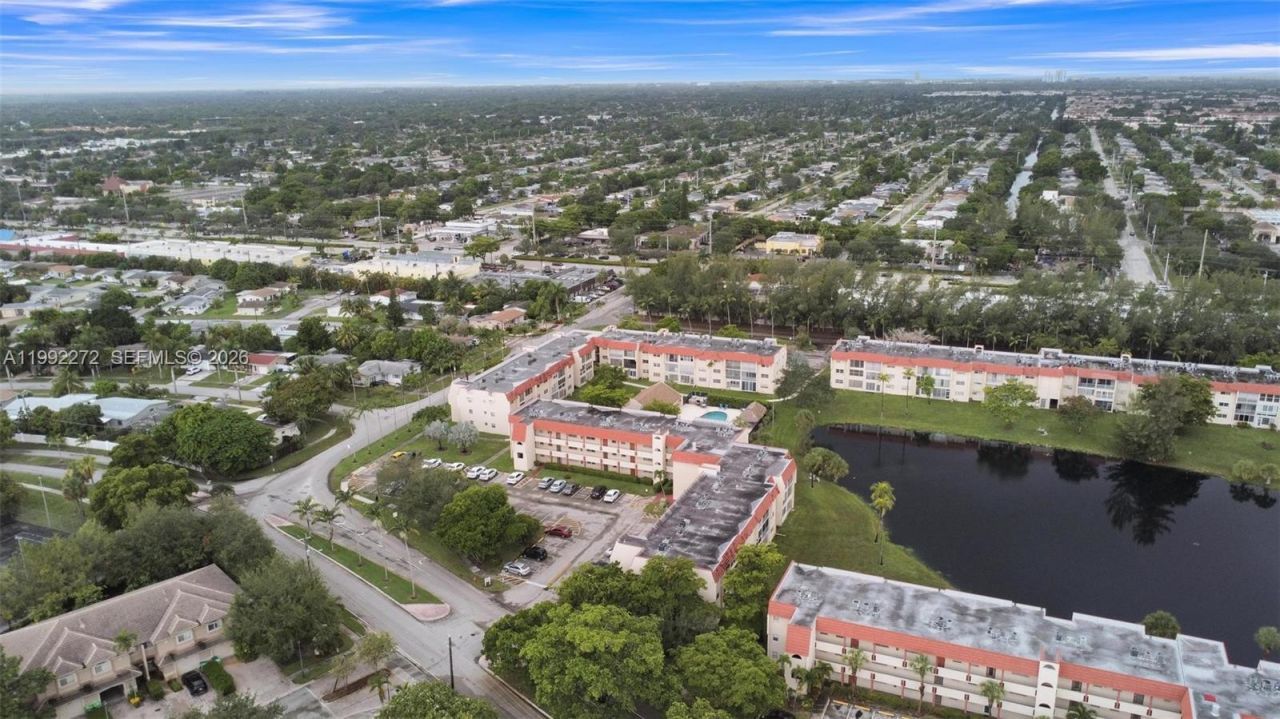 2651 E Sunrise Lakes Dr , Unit 104, Sunrise, FL 33322 Photo