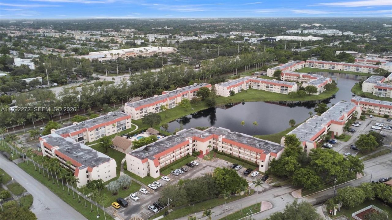 2651 E Sunrise Lakes Dr , Unit 104, Sunrise, FL 33322 Photo