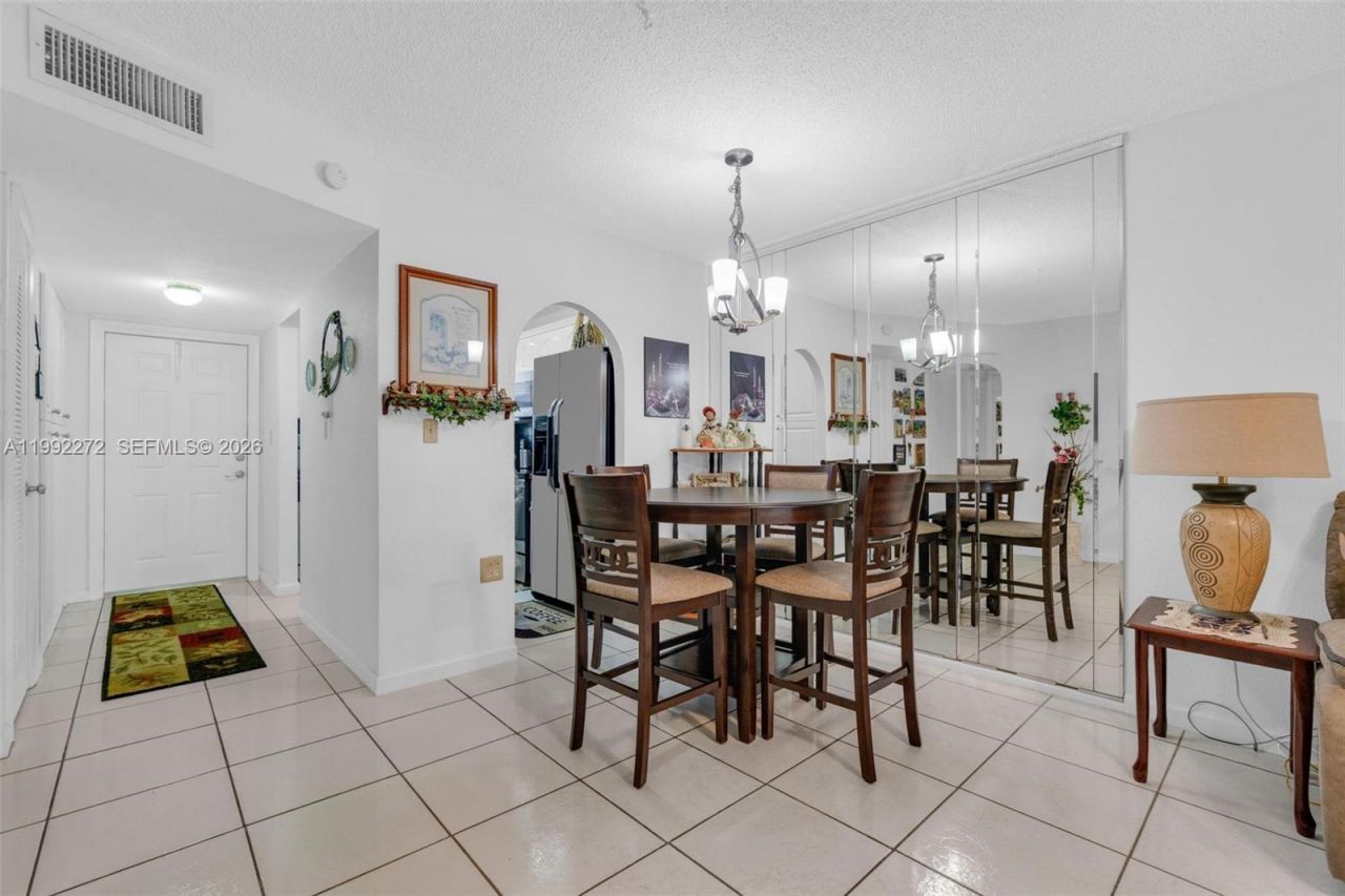 2651 E Sunrise Lakes Dr , Unit 104, Sunrise, FL 33322 Photo