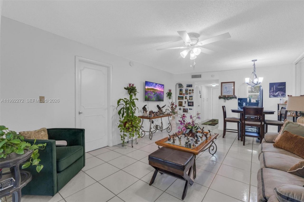 2651 E Sunrise Lakes Dr , Unit 104, Sunrise, FL 33322 Photo