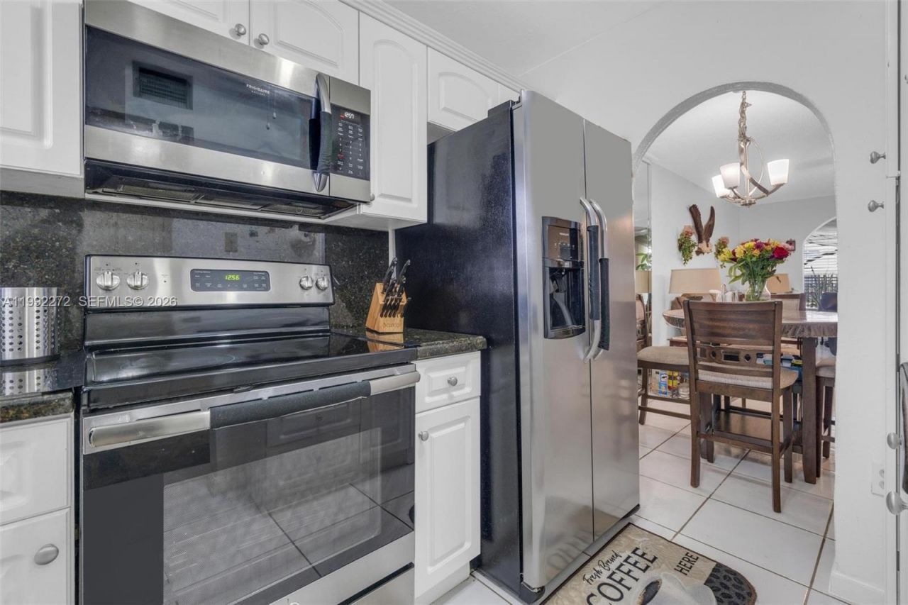 2651 E Sunrise Lakes Dr , Unit 104, Sunrise, FL 33322 Photo