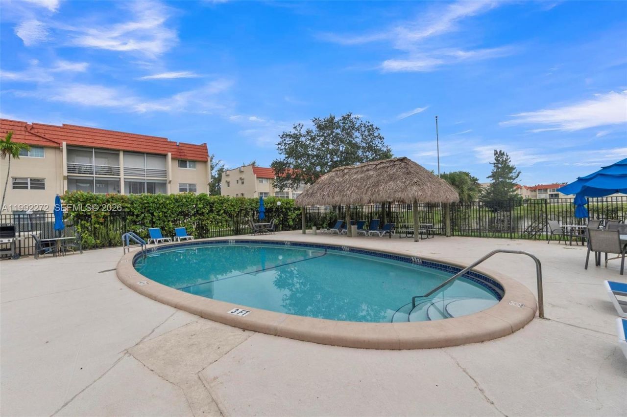 2651 E Sunrise Lakes Dr , Unit 104, Sunrise, FL 33322 Photo