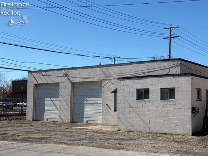 376 E Perry St, Tiffin, OH 44883 Photo 5