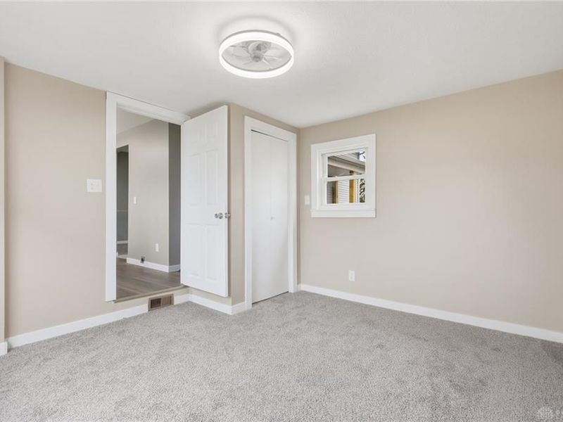 109 W Lynn Street, Saint Paris, OH 43072 Photo 8