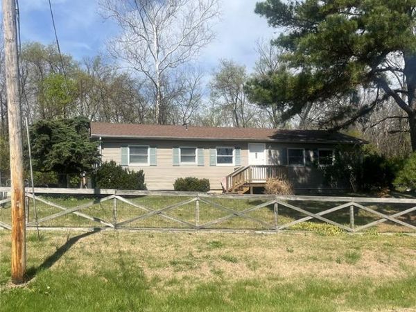 177 Highway M, Villa Ridge, MO 63089