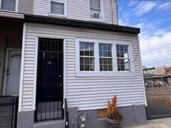 633 N 8TH STREET, CAMDEN, NJ 08102