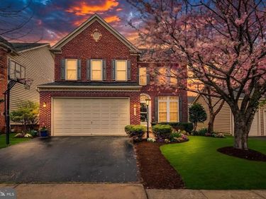 8416 CHURCHSIDE DRIVE, GAINESVILLE, VA 20155