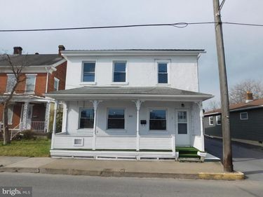 402 SOUTH MAIN STREET , LEWISTOWN, PA 17044