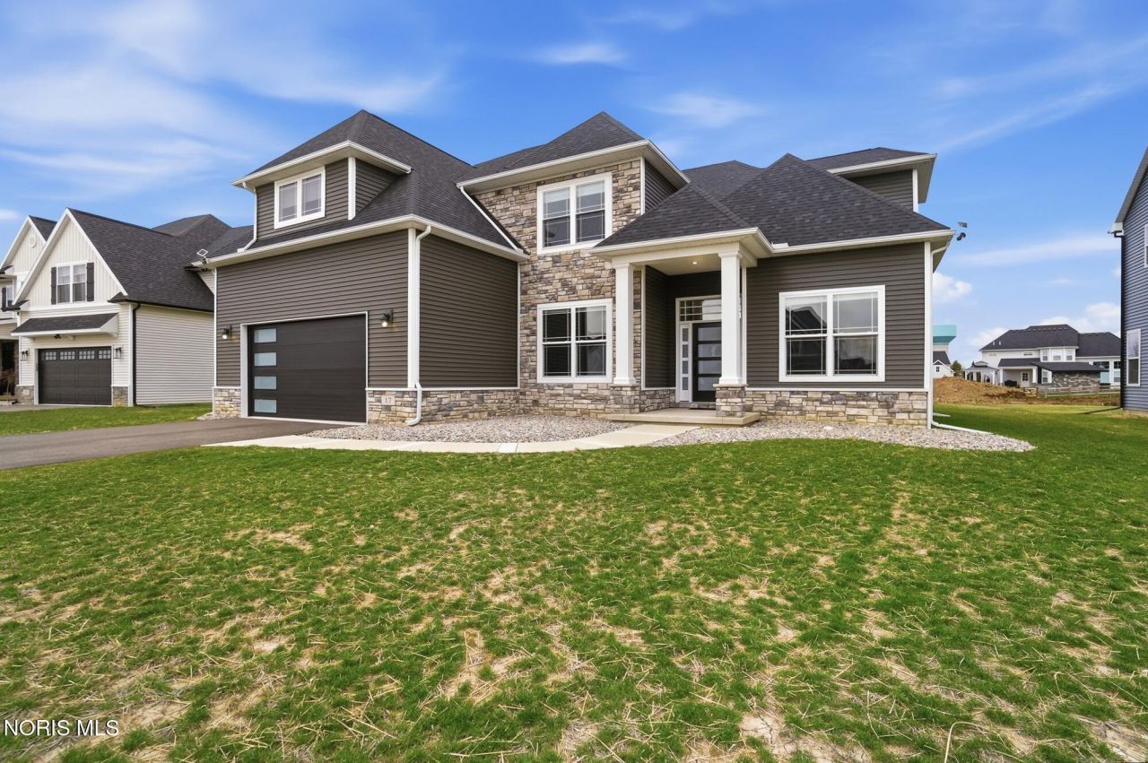 17 Hawthorne Crossing, Perrysburg, OH 43551 Main Photo